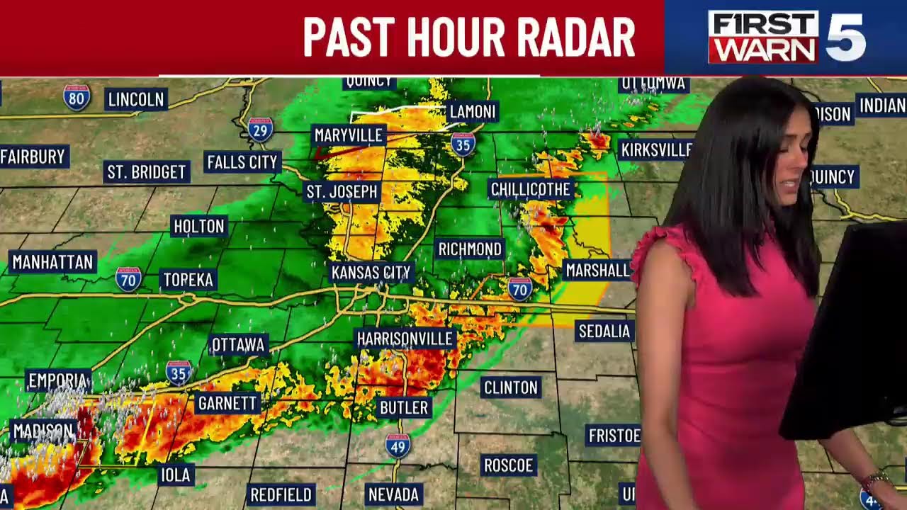 🔴Severe Weather Coverage of Tornado-Warned Storm in Kansas City Area