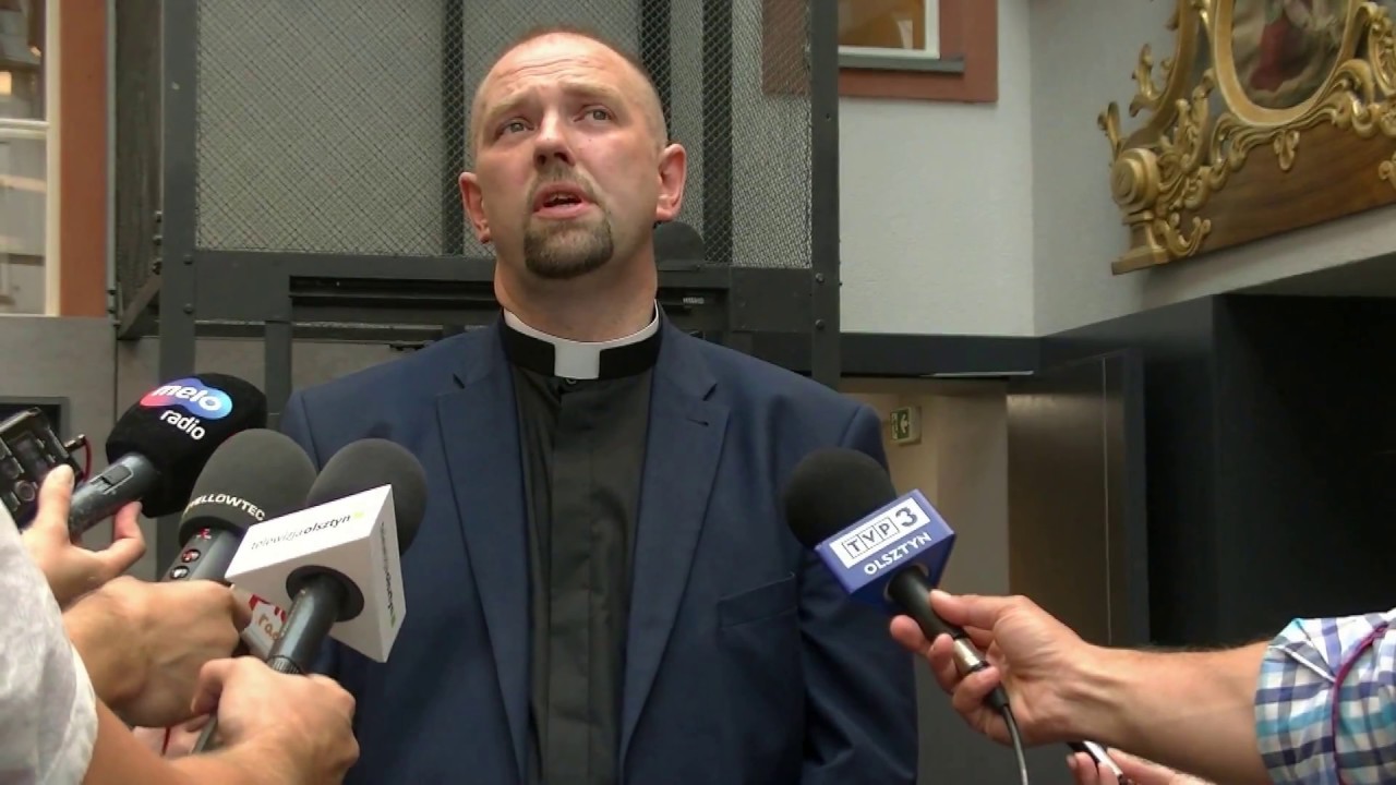 video to gif OLSZTYN24: Konferencja prasowa ws. otwarcia Muzeum Archidiecezji Warmińskiej