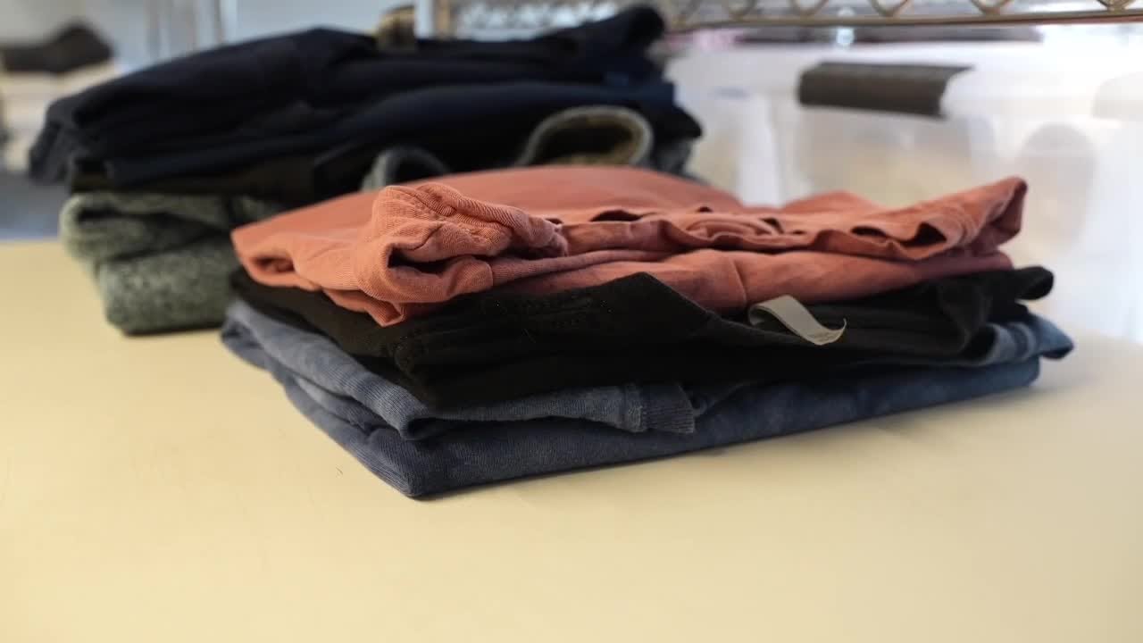 San Diego couple turns laundry side gig into bill-paying business through app service