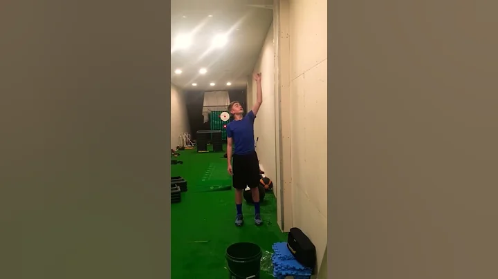 15 Year Old Cameron McMickens 30 inch vertical jump