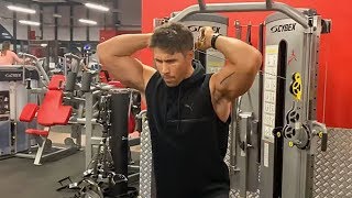 Leaning Overhead X Triceps Extension