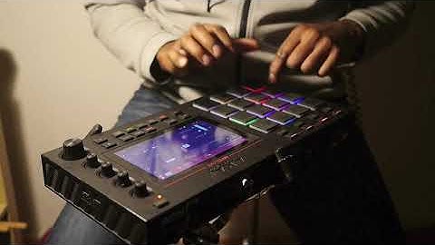 Akai MPC LIve  video feat. David Haynes "Just Because"