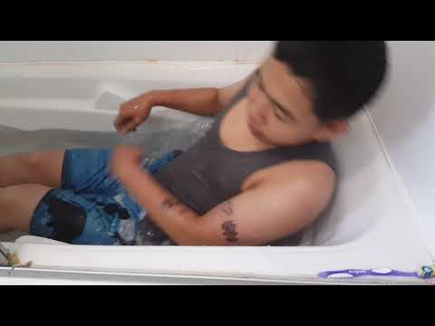 Cold bath challenge - YouTube