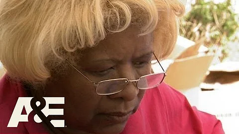 Hoarders: Ruth Takes A Huge Step | A&E