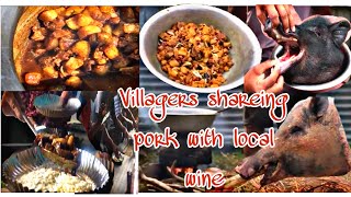 सुङ्गुरको काटकुटे मासु खानुको मज्जा / pork meat cutting,cooking & sharing in village | Bikash Rana