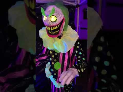 RAW VIDEO | HORRIFYING CIRCUS HALLOWEEN DISPLAY PART 1 #halloween #scary #shorts
