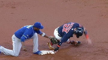 KC@HOU: Perez throws out Reddick after challenge