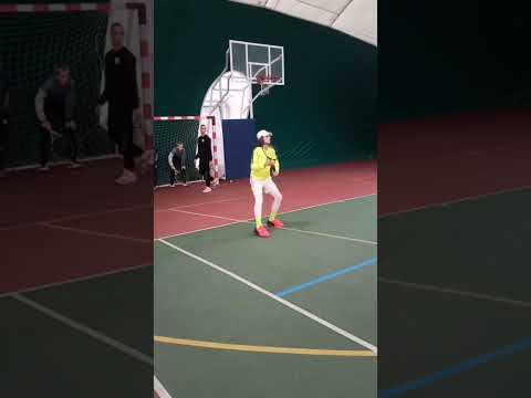 Видео: Test for tennis killer. Whose forehand is more dangerous?