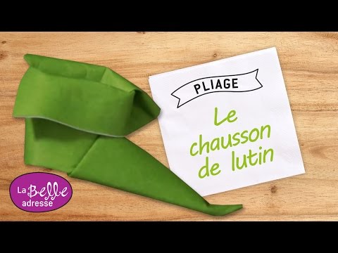 Pliage de serviette en forme de chausson de lutin - LaBelleAdresse