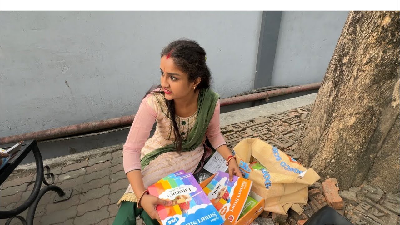 Itni Mehangi Books Class UKG Ki 🤔😳