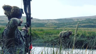 Woman Hunts Alaskan Brown Bear With Bow -  Stuck N the Rut 133