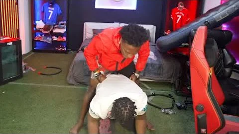 Jamal Quick sells Ronaldo😂😂😂 (again)