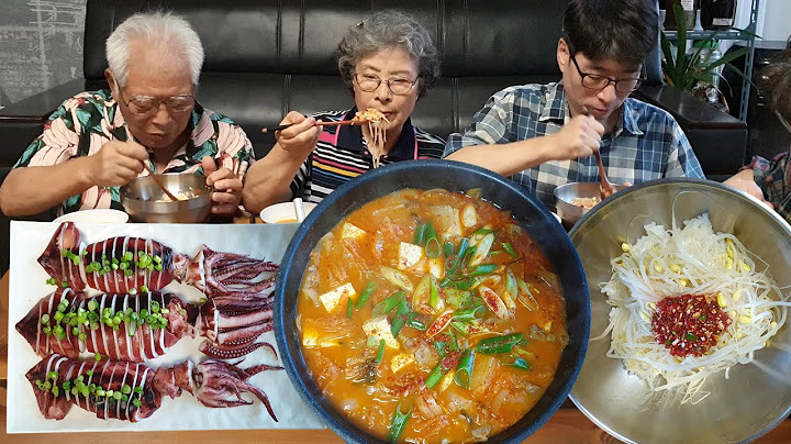 Home cooking of nostalgic memories~! Bean sprout rice with pork kimchi stew (squid stew) recipe