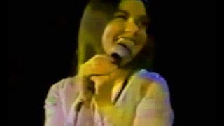 Crystal Gayle ~ 1979 - (My  Favorite Crystal Performance)