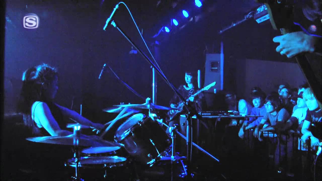 にせんねんもんだい - LIVE @ 電刃2011 - YouTube