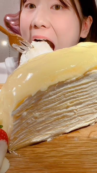 crepe cake😋 MIYU ASMR #asmr #asmreating #asmrfood #mukbang #miyuasmr