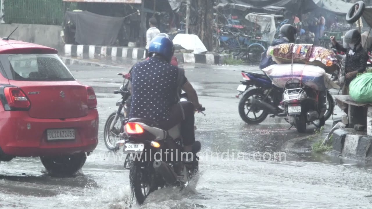 Heavy rain spells chaos on the streets of Delhi