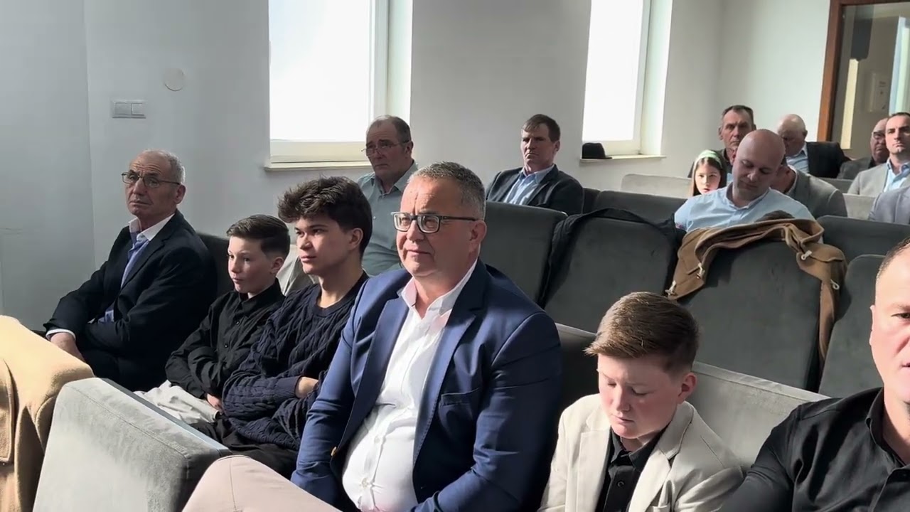 Dumnezeu e steagul meu ! Corul din Nepos!