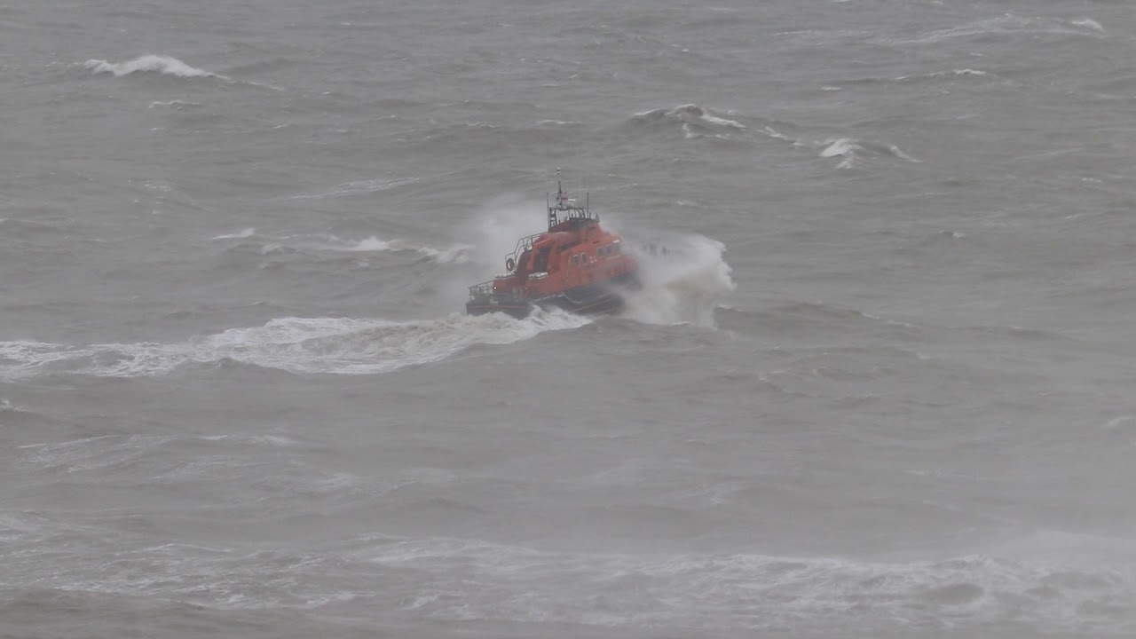 Newhaven Lifeboat Exercise 09 02 20 In Storm Ciara Youtube