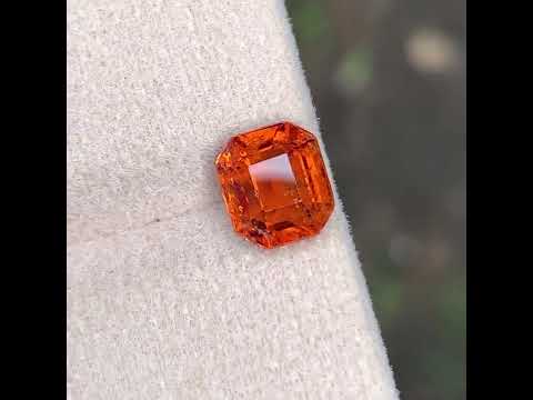 Натуральний гранат спессартин 2.28 Ct 7.6 x 6.7 x 4.9 mm, видео 1