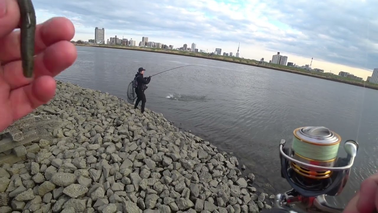 巻きスピードはスカイツリーの回転灯に合わせると釣れる？🎣🐟🐟