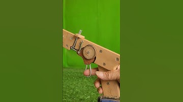 Simple mechanism trigger for your slingshot #beautifultools  #woodwork #carpentry #homemadetools