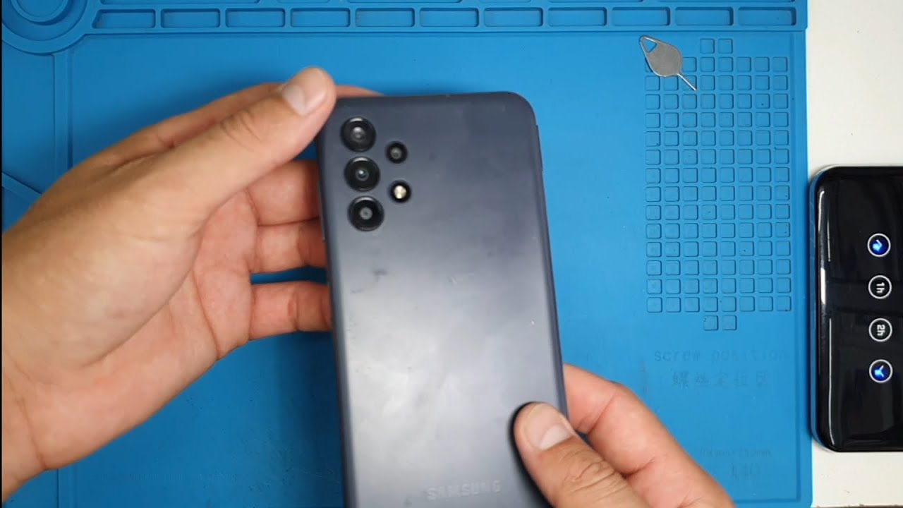 Разборка Samsung Galaxy A3 2015 года - YouTube