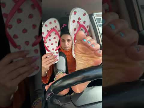 Pedal pumping strawberry flip flops 🩴🍓