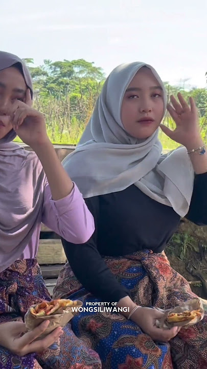 Cool atmosphere accompanied by two beautiful village girls 😍