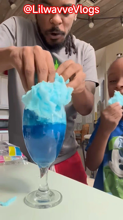 ADIK MEMENANGKAN TANTANGAN KAKAK📱🍷🥶LilwavveVlogs #shorts #family #funny #challenge #candy