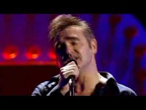 Morrissey - Let Me Kiss You (Live 2004)