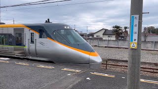 JR四国8000系L2+S4 多喜浜駅通過