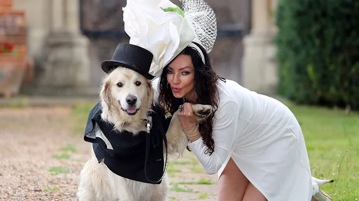 Ex model Elizabeth Hoad is to marry her dog Logan ...