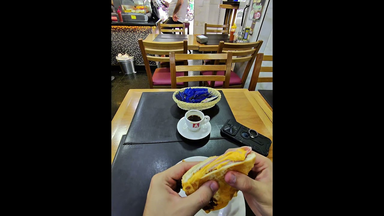 Esse vídeo foi gravado em horário de pico! #pov #shorts #fyp #padaria #viral