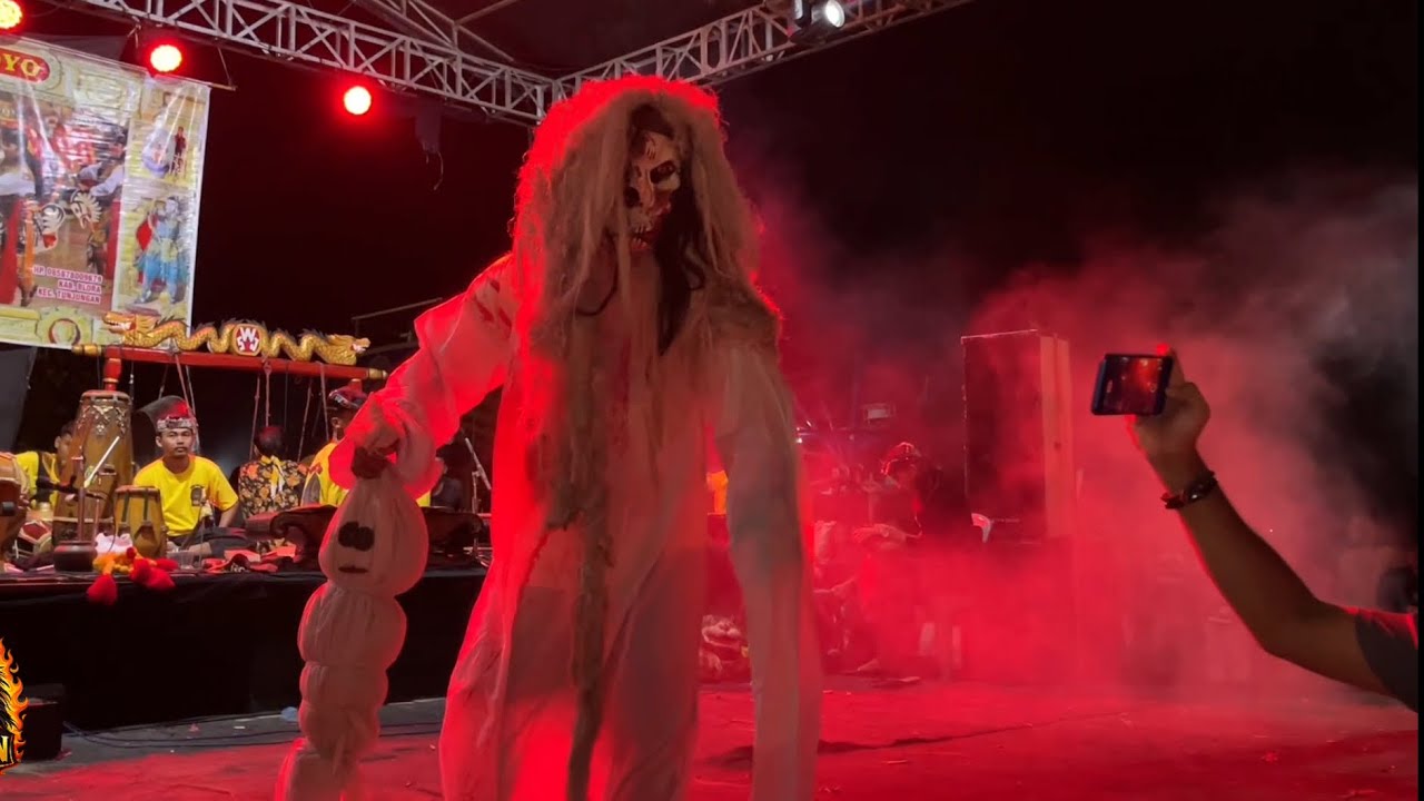 Viral!! Munculnya Kuntilanak Pocong Dan Jerangkong seni Barong Singo Woro Joyo