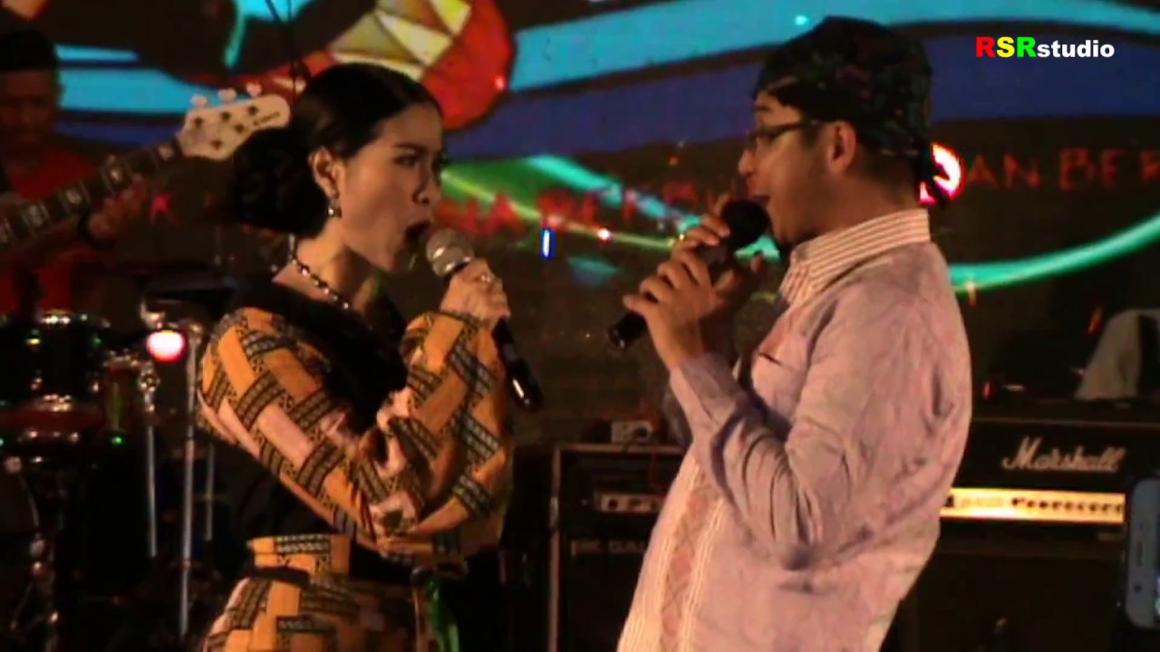UNGU feat IIS DAHLIA (PERNAHKAH KAU MERASA) PENUTUPAN PESONA PALU NOMONI 2017
