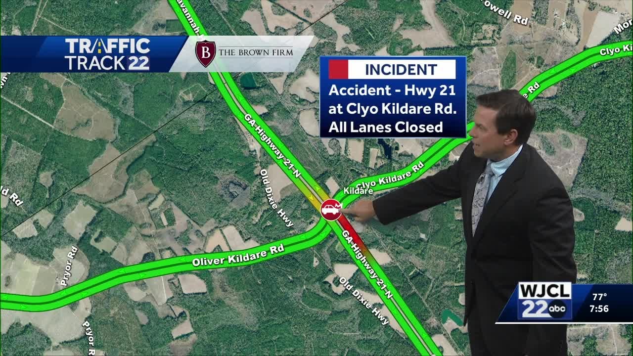 Crash shuts down Highway 21 in Effingham County - YouTube