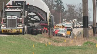 Spectators amazed by 'super load' moving through central Ohio