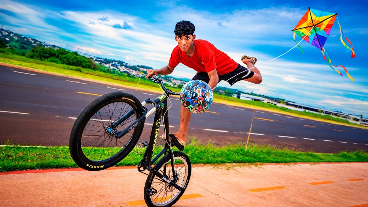 Esse Menino Surpreendeu a Todos Dando Grau e Soltando Pipa Ao Mesmo Tempo