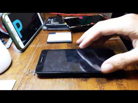 Video: ¿Cómo quito la pantalla de mi Alcatel One Touch?