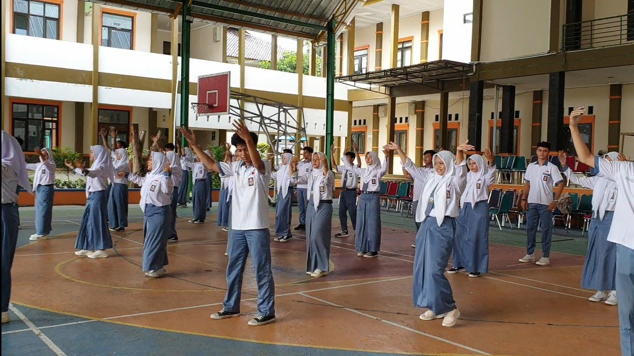 Dance Cover Fortune Cookie - JKT48 (Zoom Version) | XII MIPA 5 - SMAN 1 SUMBER