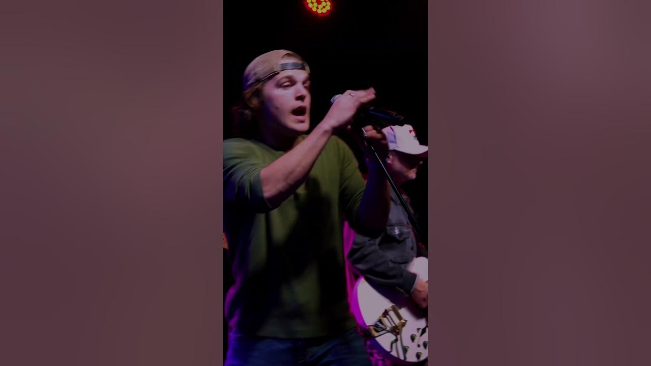 Love Me Back in Chicago! #maxmcnown #livemusic #lovemeback