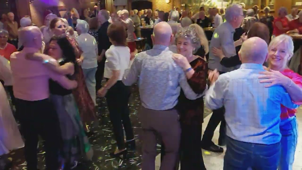 08-03-2026 in Dancing Waldeslust in Posterholt met The Sunshine Boys  1 en al gezelligheid 