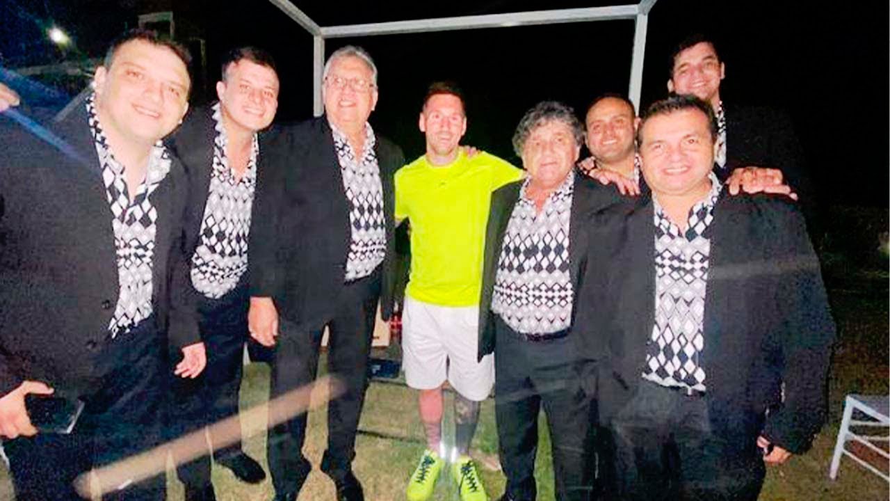 Las palabras de emoción de Los Palmeras a Messi en su fiesta en Rosario: "Un honor conocerte" - YouTube