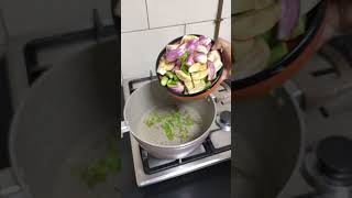 Masala kolambu Recipe/Masala Gravy very simple to make #recipe #gravy #dubai
