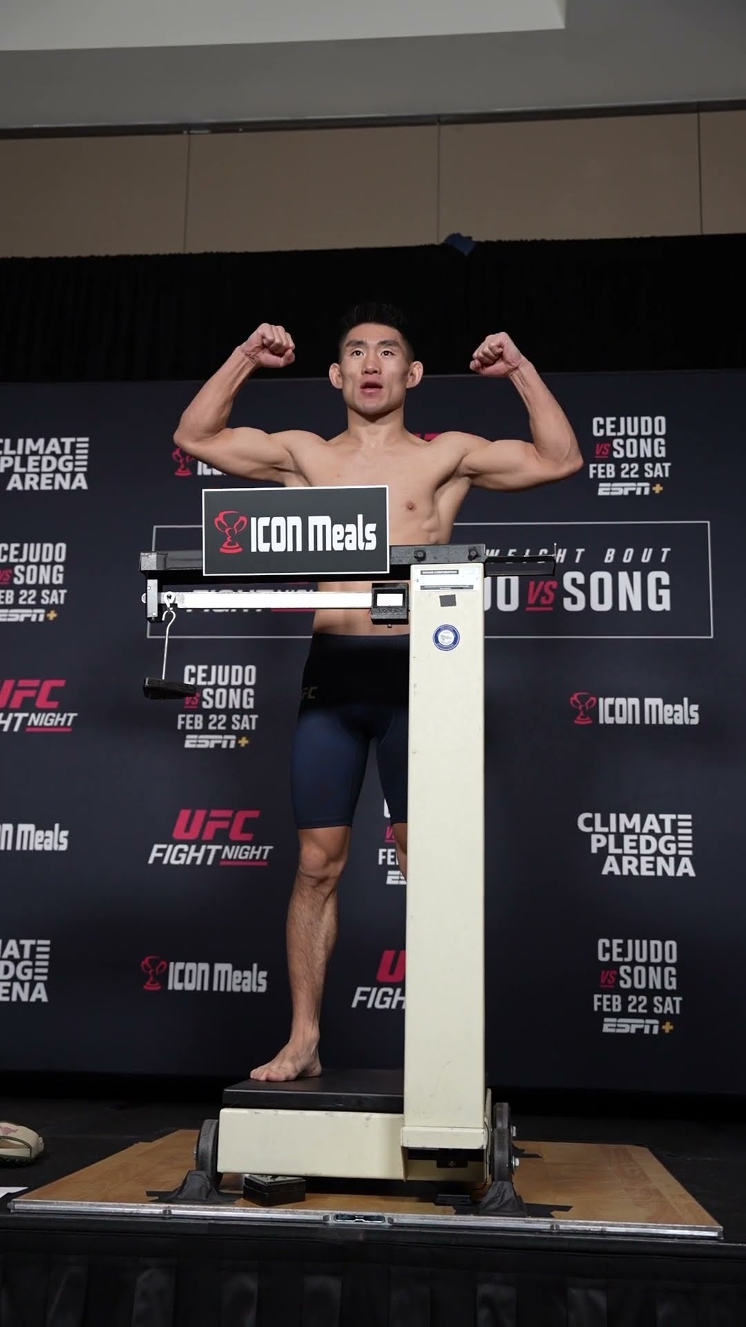 Song Yadong is locked in and ready! ? #ufcseattle