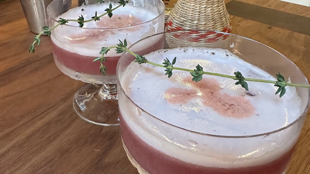 John's V-Day Cocktail Is Pretty, Delicate + Pink!
