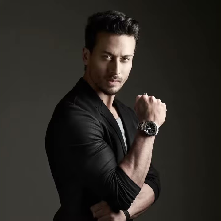 g shock tiger shroff