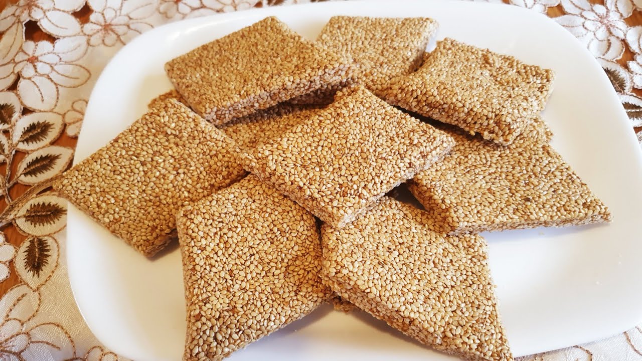 kashata za  ufuta zapikwa hivi tamu sana/seseme candy