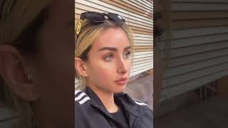 Look How She Is Beautiful